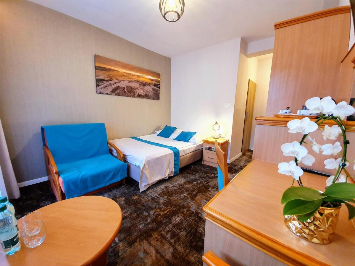 Hotel Gosciniec Pod Skrzycznem Szczyrk Exterior foto